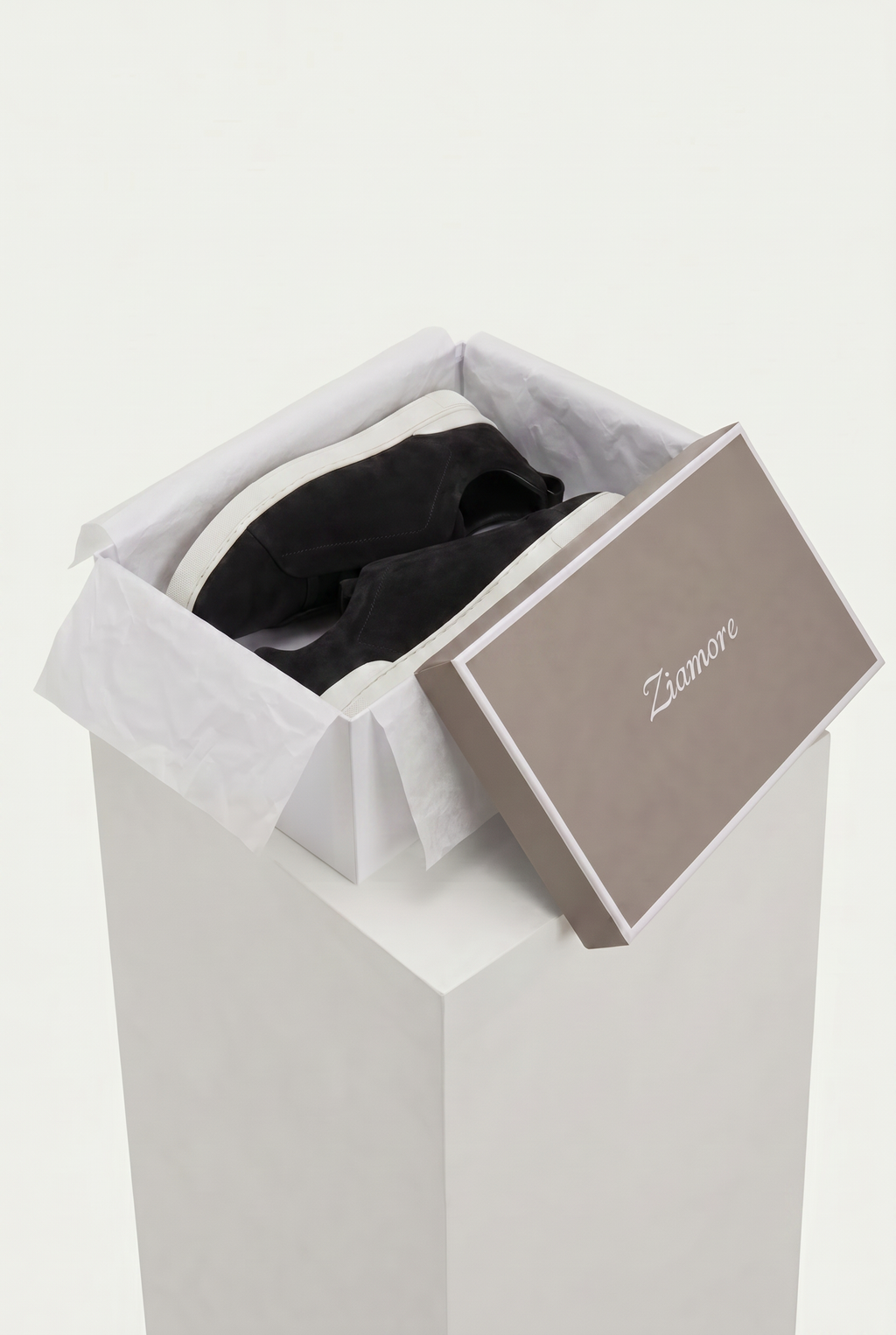 Monaco ruskind tre-søm sneaker sort