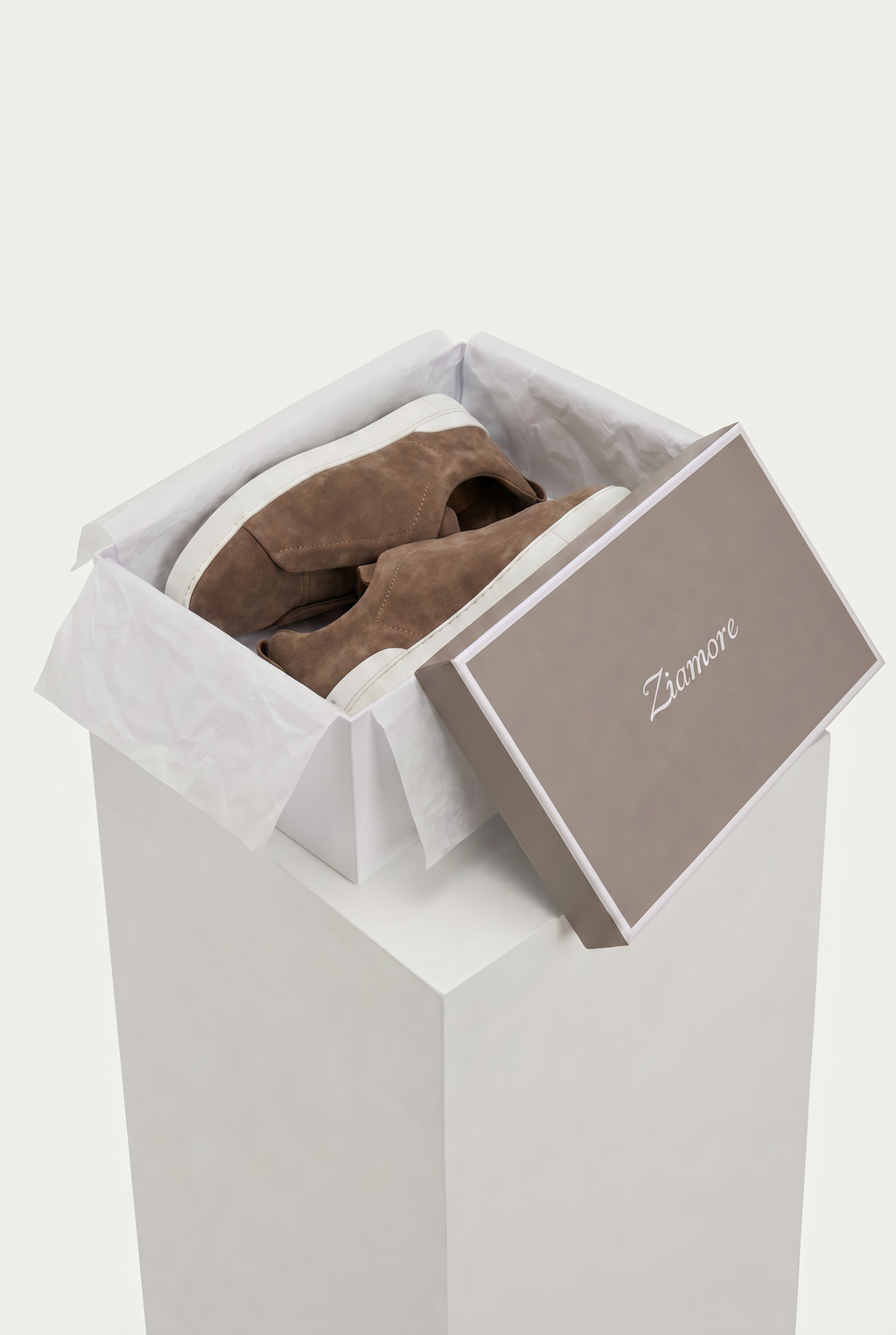 Monaco ruskind tre-søm sneaker taupe