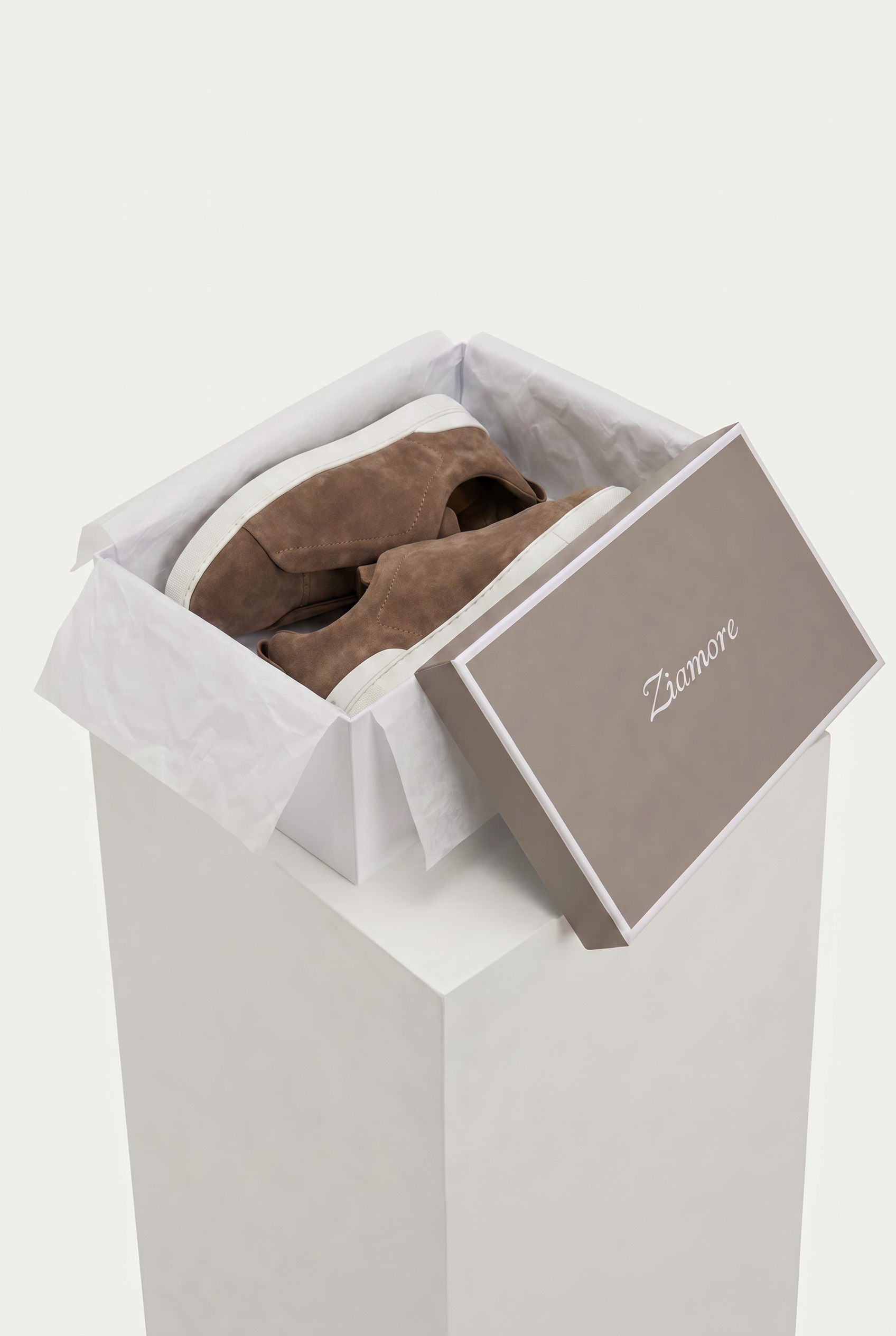 Monaco ruskind tre-søm sneaker taupe