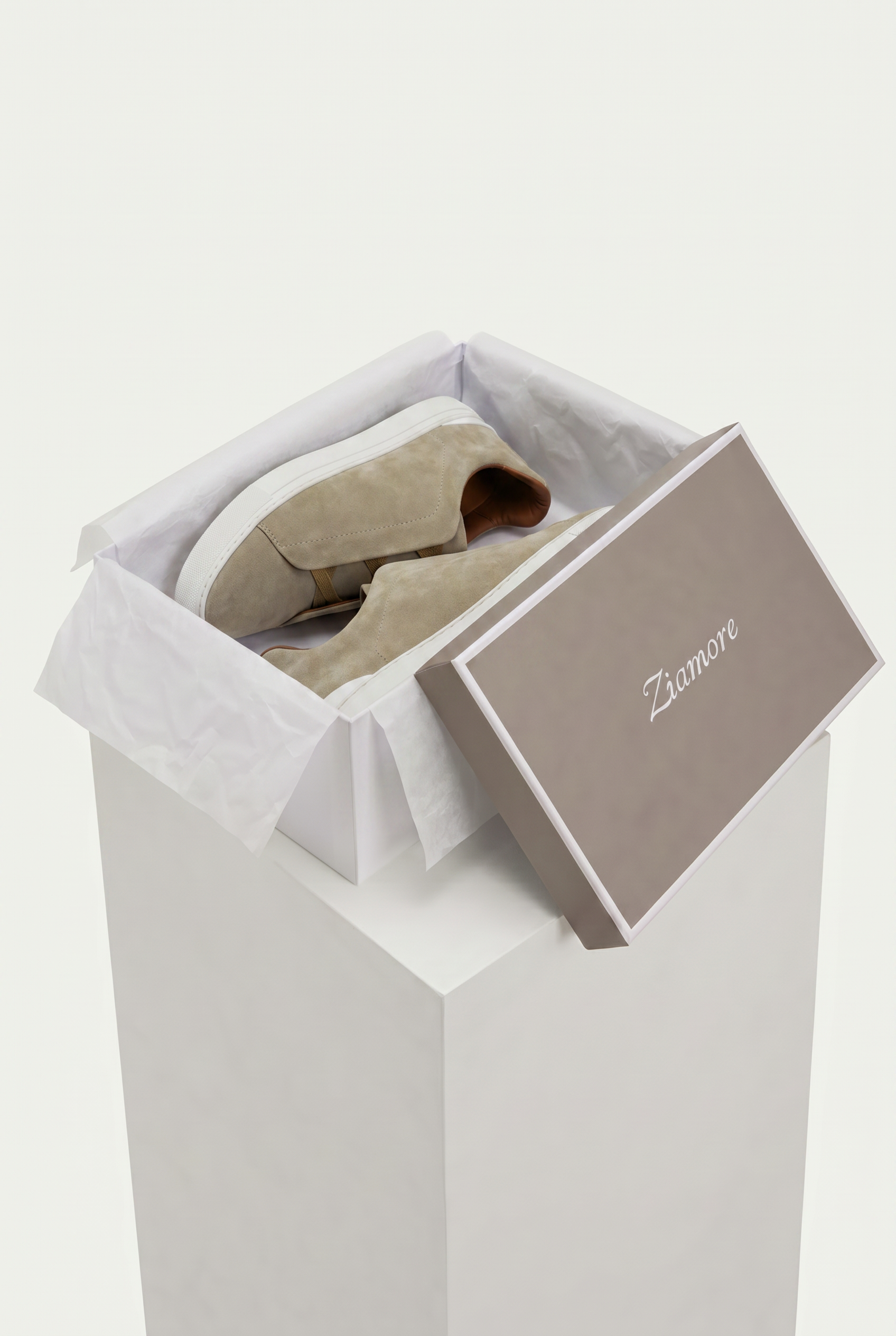 Monaco ruskind-sneaker med tre syninger Saga Olive